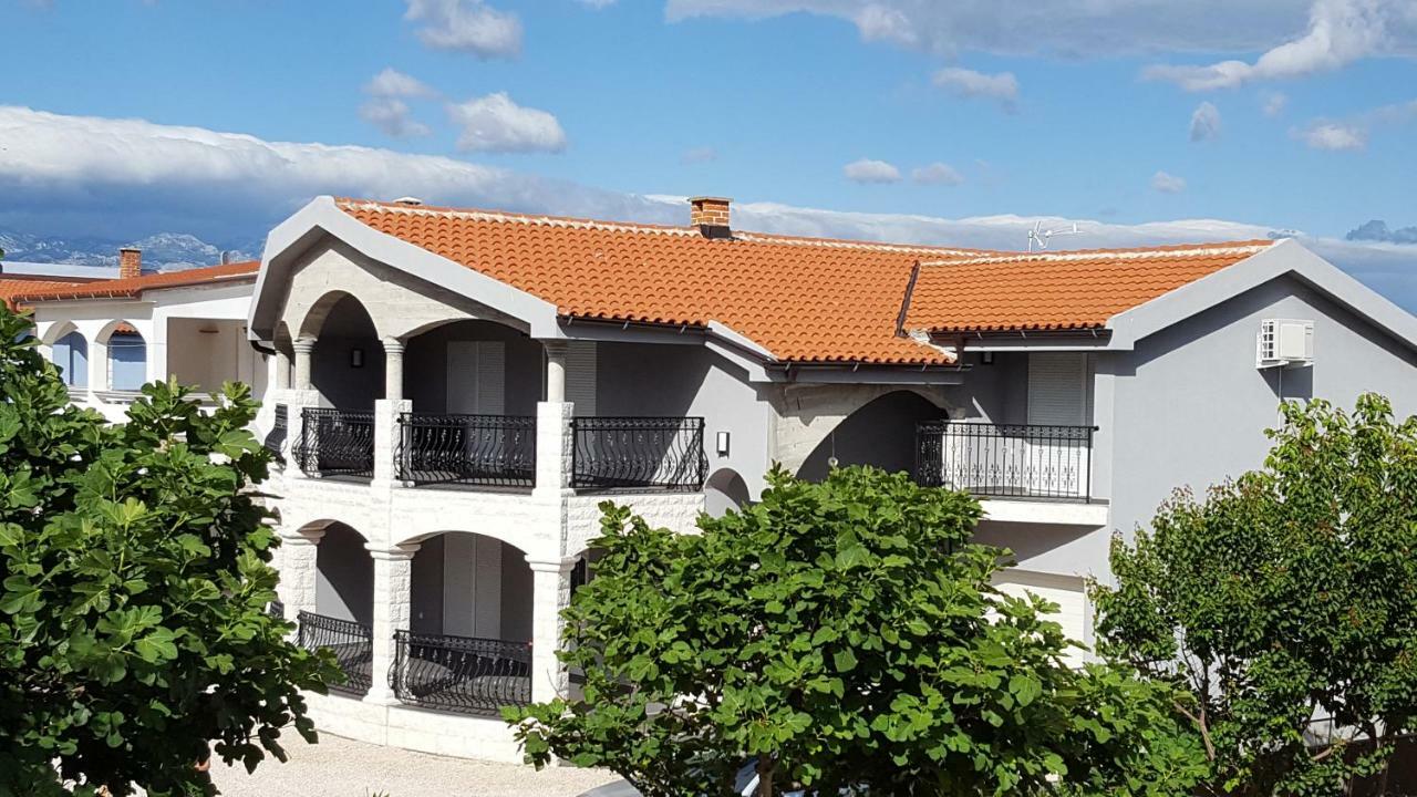 Villa Marija Vir Luaran gambar